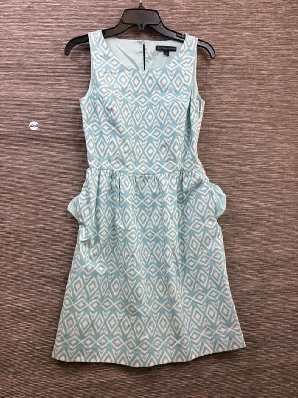 Brooks Brothers 346 Dress Lined Sleeveless Blue/White Geometric Size 2
